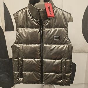 NWT HUGO BOSS Red Label, Silver vest size M
